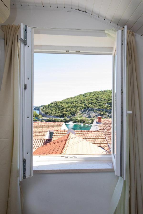 Guest House J&J Затон Екстериор снимка