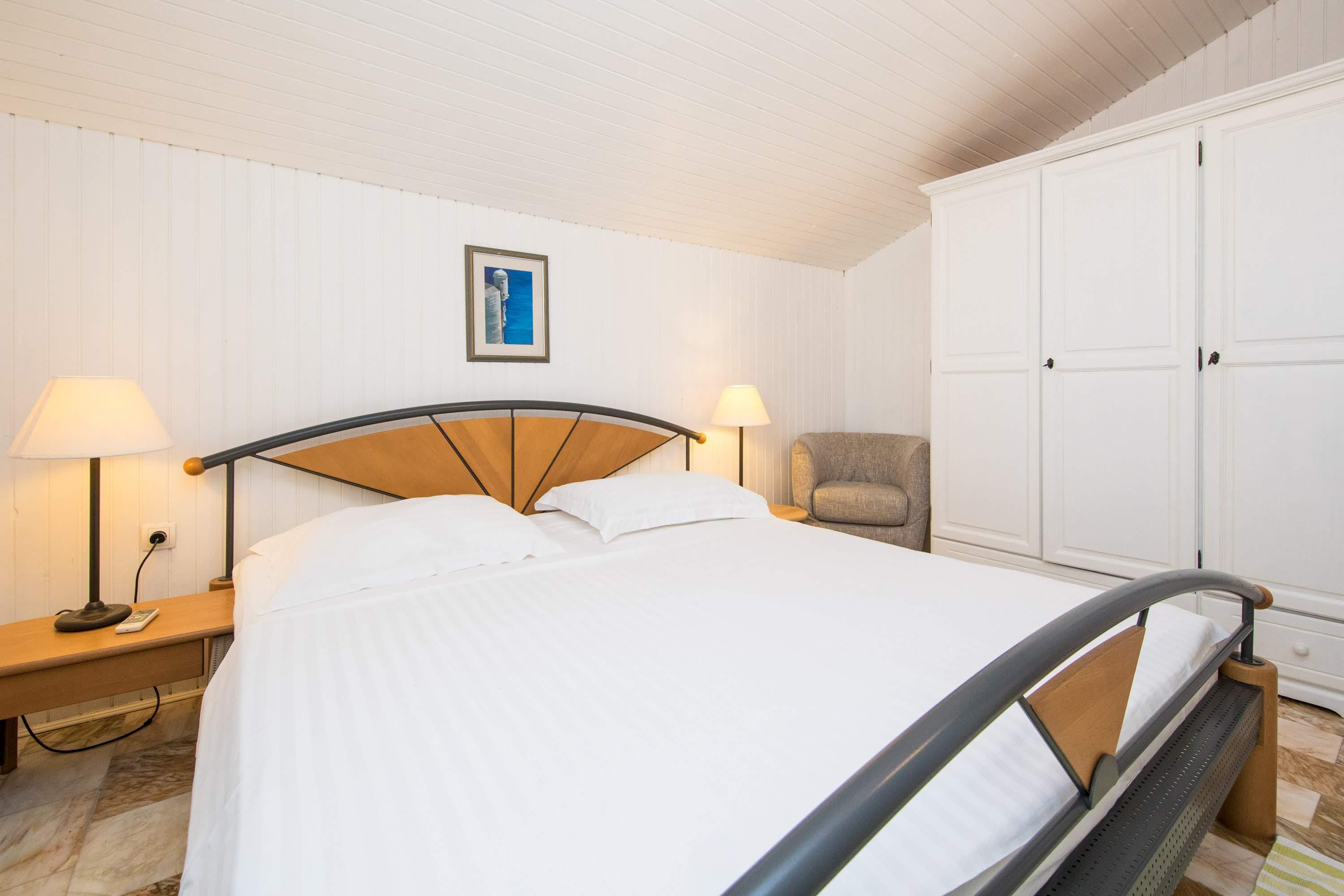 Guest House J&J Затон Екстериор снимка