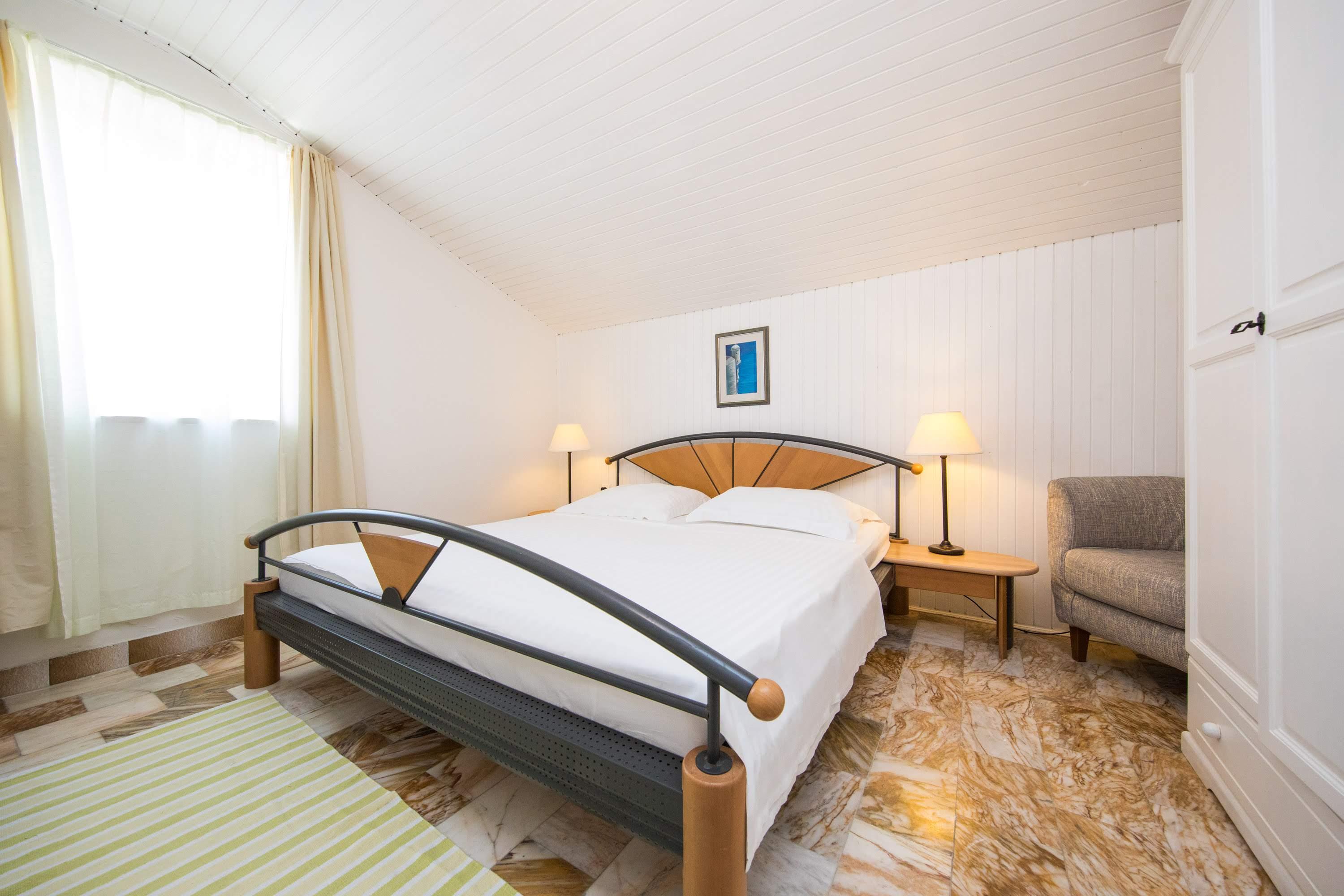 Guest House J&J Затон Екстериор снимка