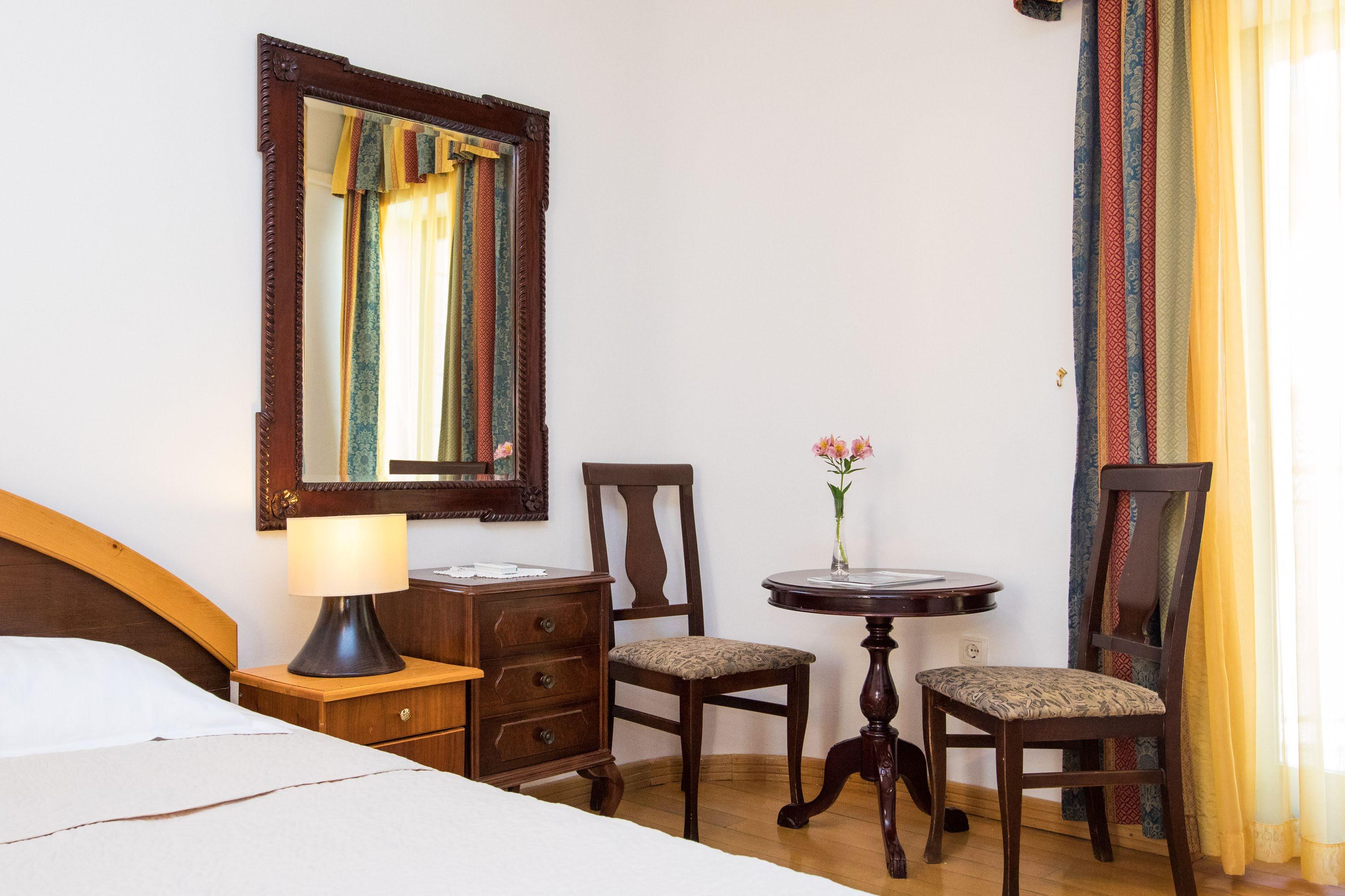 Guest House J&J Затон Екстериор снимка