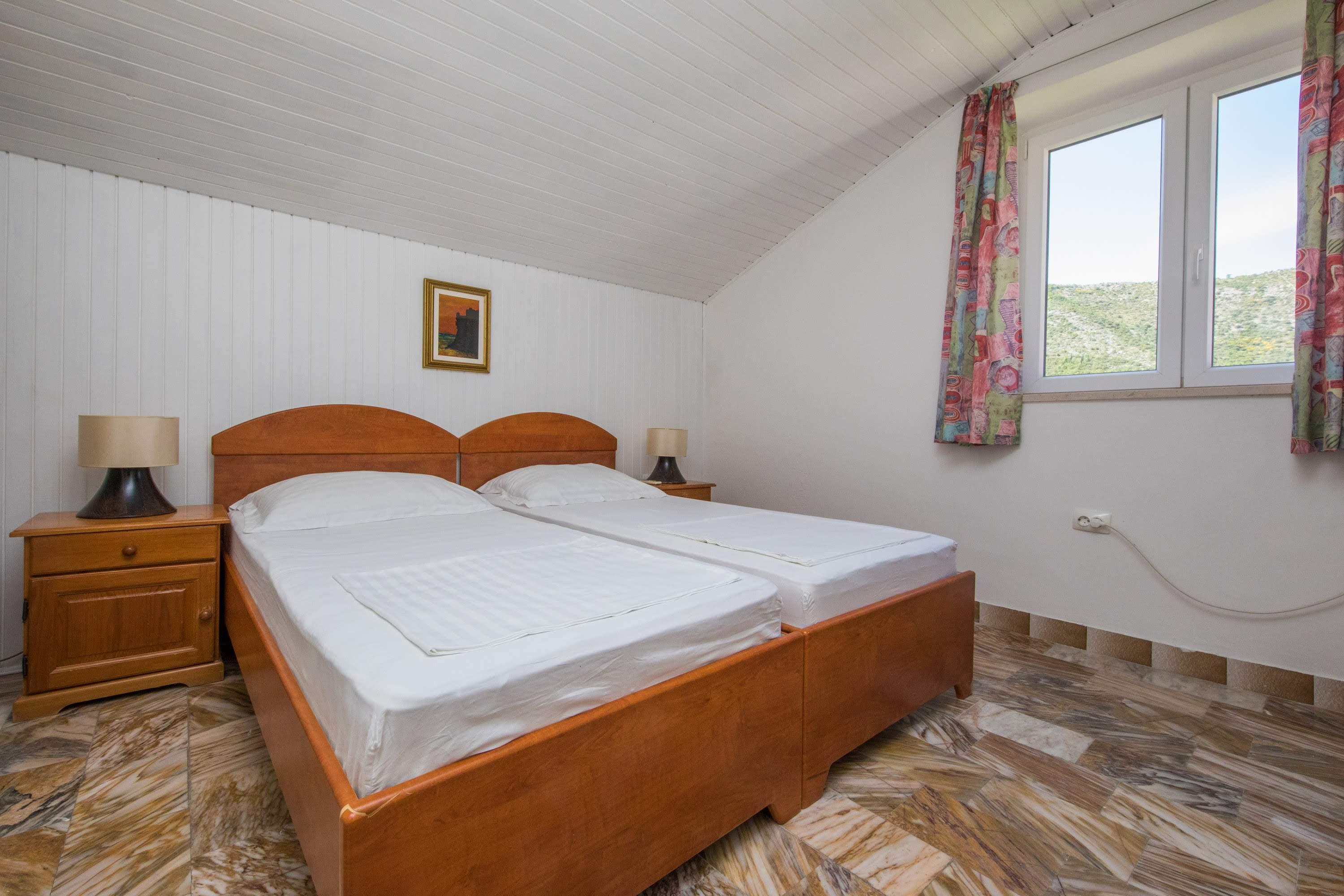 Guest House J&J Затон Екстериор снимка