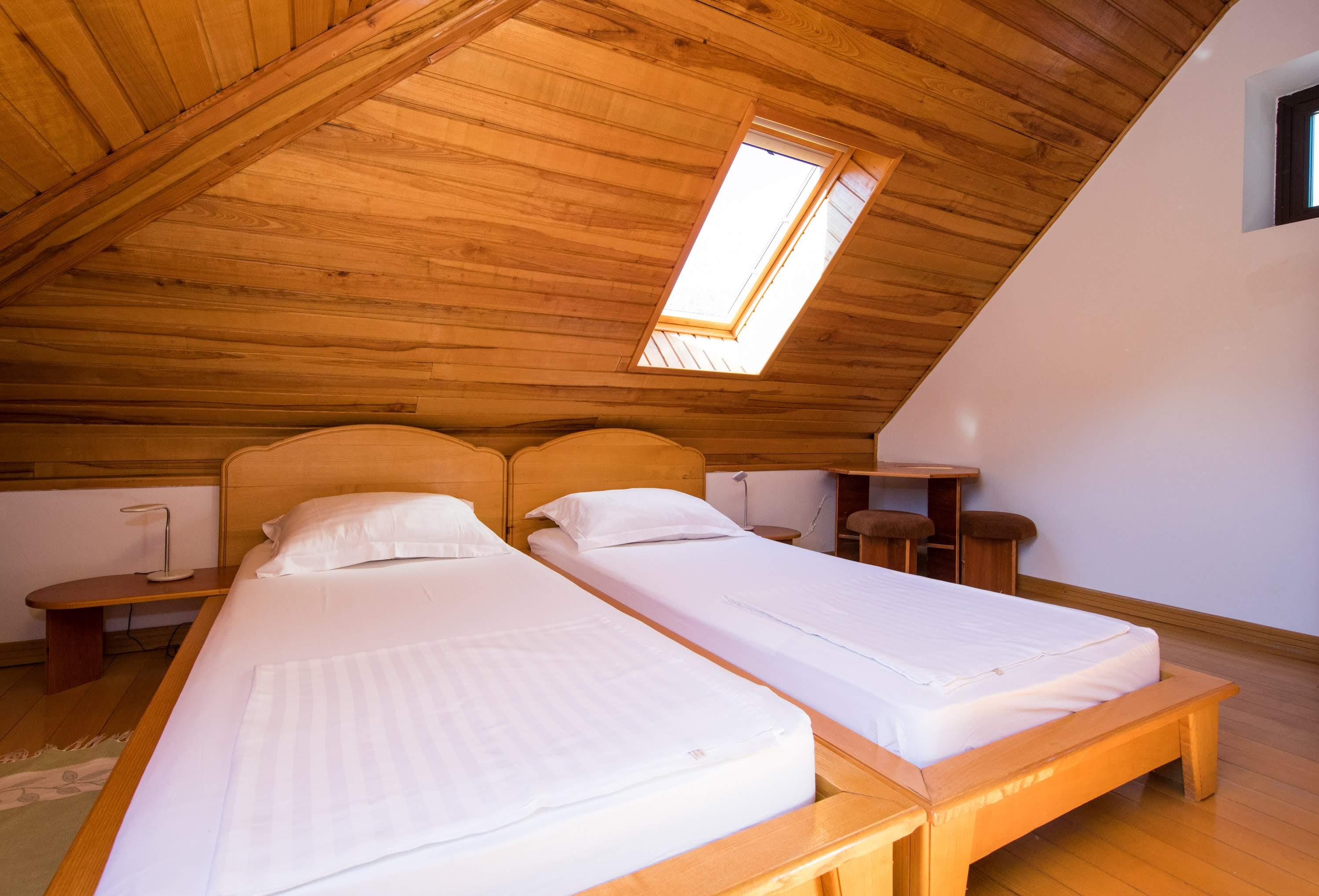 Guest House J&J Затон Екстериор снимка