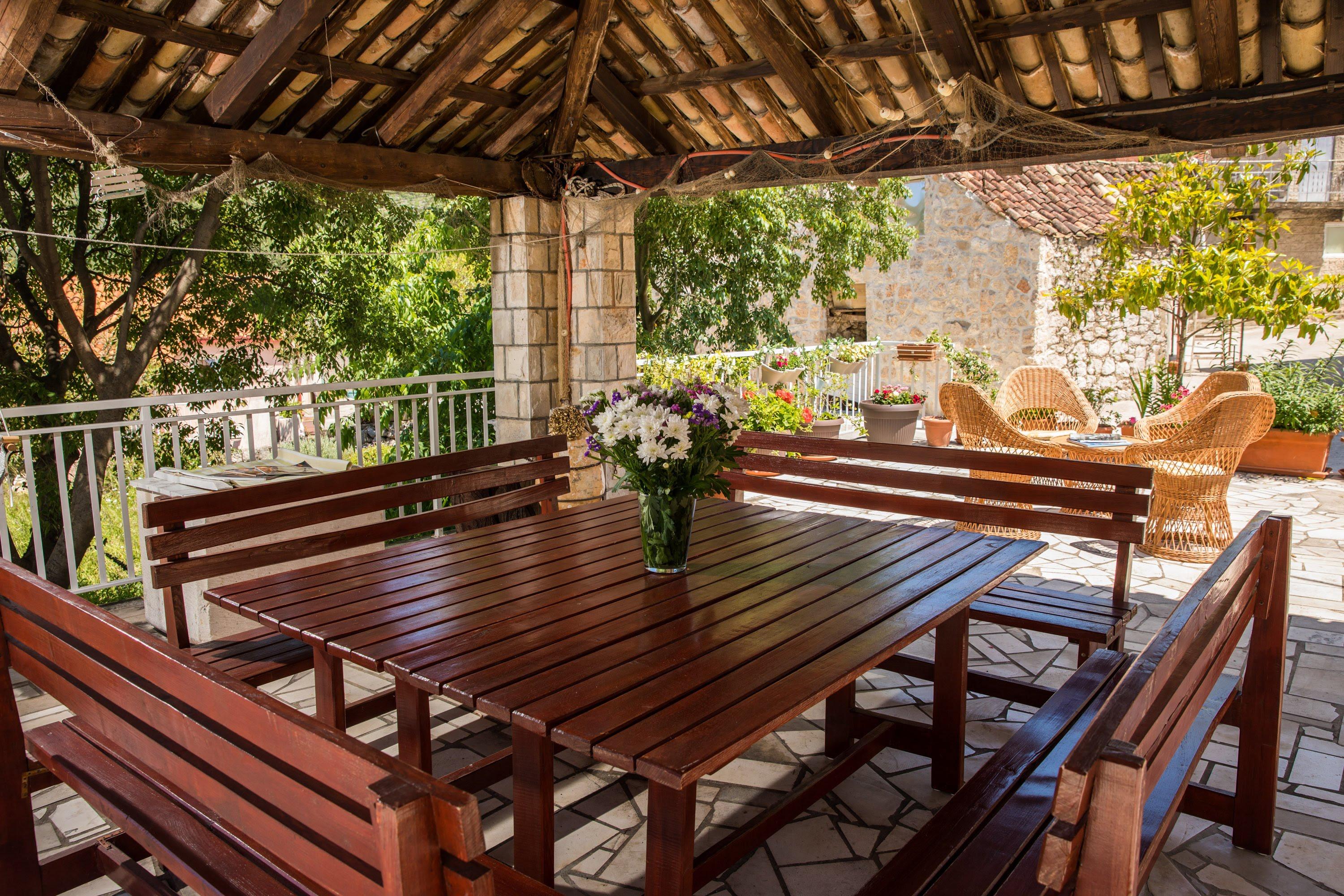Guest House J&J Затон Екстериор снимка